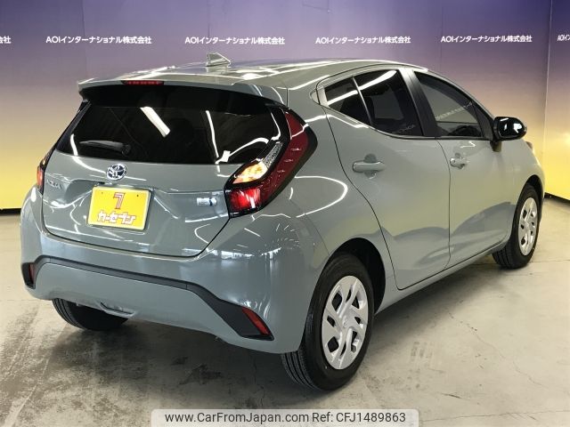 toyota aqua 2023 -TOYOTA--AQUA 6AA-MXPK11--MXPK11-2157207---TOYOTA--AQUA 6AA-MXPK11--MXPK11-2157207- image 2