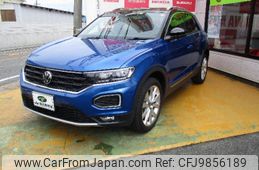 volkswagen volkswagen-others 2022 -VOLKSWAGEN 【大阪 303ﾔ8721】--VW T-Roc A1DFF--066943---VOLKSWAGEN 【大阪 303ﾔ8721】--VW T-Roc A1DFF--066943-