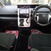 toyota voxy 2010 CFJ1656794 image 3
