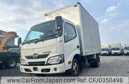 hino dutro 2018 GOO_NET_EXCHANGE_0401943A30241018W008