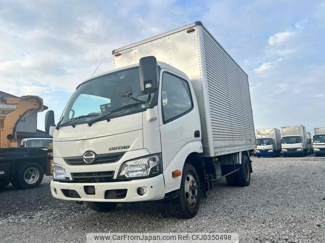 hino dutro 2018 GOO_NET_EXCHANGE_0401943A30241018W008 image 1