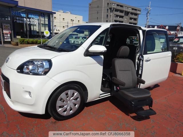 toyota porte 2017 CFJ8066358 image 1