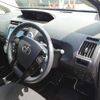 toyota prius-α 2018 CFJ1574247 image 10