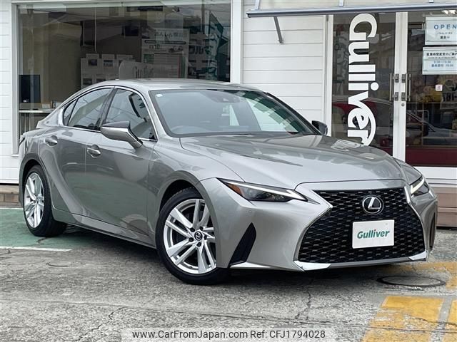 lexus is 2020 CFJ1794028 image 1