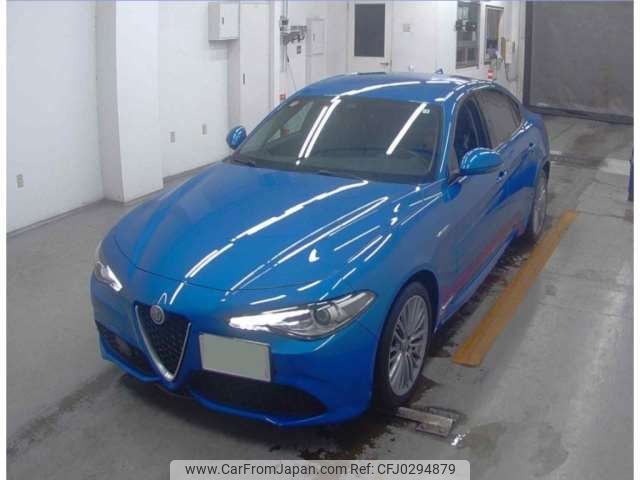 alfa-romeo giulia 2018 -ALFA ROMEO 【大阪 361ﾑ 39】--Alfa Romeo Giulia ABA-95220--ZAREAEGN4J7572513---ALFA ROMEO 【大阪 361ﾑ 39】--Alfa Romeo Giulia ABA-95220--ZAREAEGN4J7572513- image 2