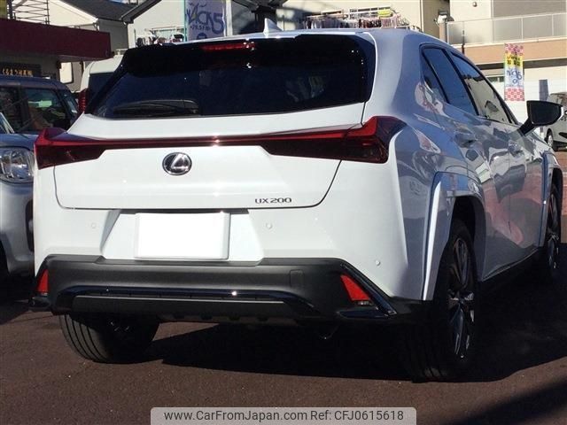 lexus ux 2023 CFJ0615618 image 2