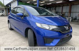 honda-fit-2013-4330-car_ceb79b76-a48f-4f04-8a0a-07627446bf7f