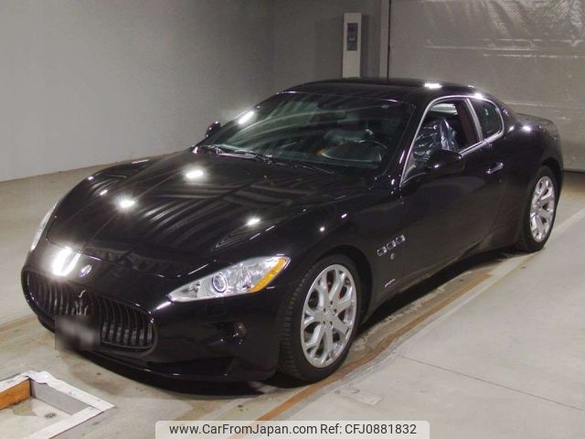 maserati granturismo 2010 -MASERATI--Maserati GranTurismo MGT-ZAMGH45J000039879---MASERATI--Maserati GranTurismo MGT-ZAMGH45J000039879- image 1