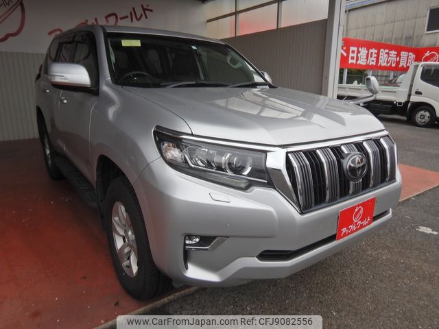 toyota land-cruiser-prado 2018 23121306 image 1