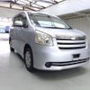 toyota noah 2010 ENHANCEAUTO_1_ea294444 image 1