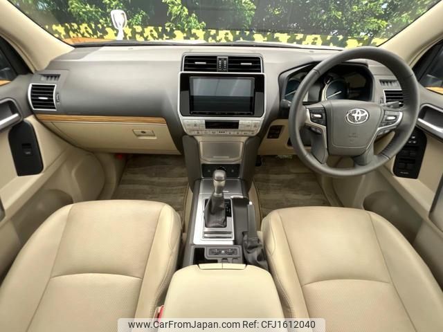 toyota land-cruiser-prado 2023 CFJ1612040 image 2