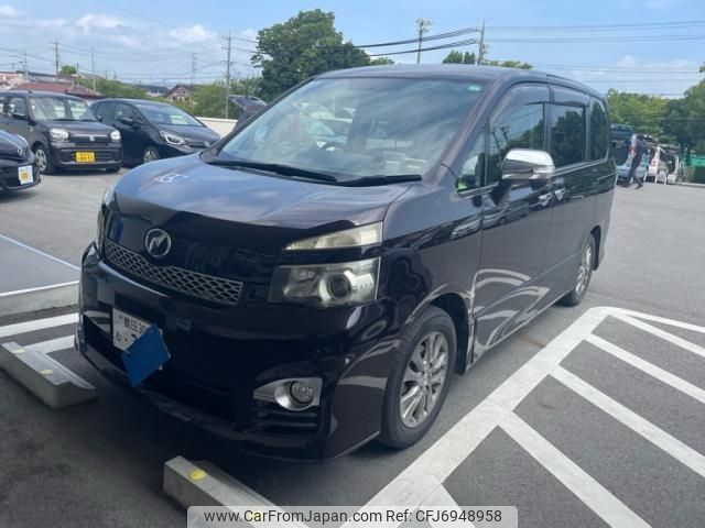 toyota voxy 2011 CFJ6948958 image 1
