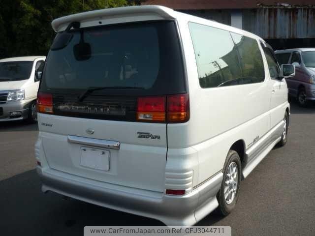 Nissan elgrand 1998