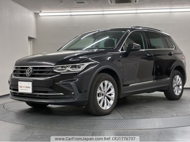 volkswagen tiguan 2024 CFJ1776737 image 1