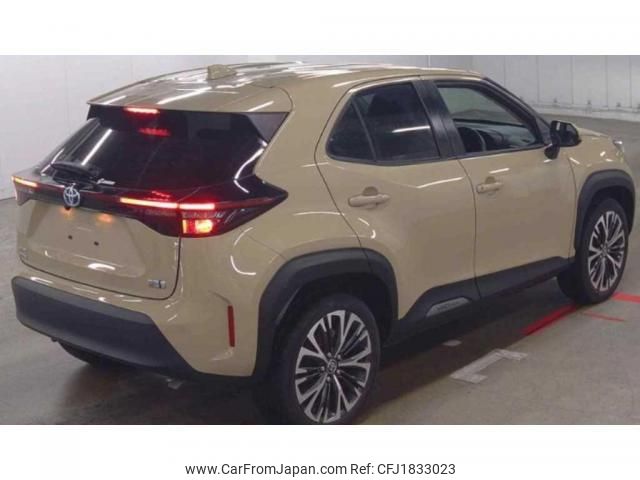 toyota yaris-cross 2022 CFJ1833023 image 2