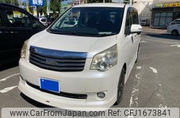 toyota noah 2010 CFJ1673841