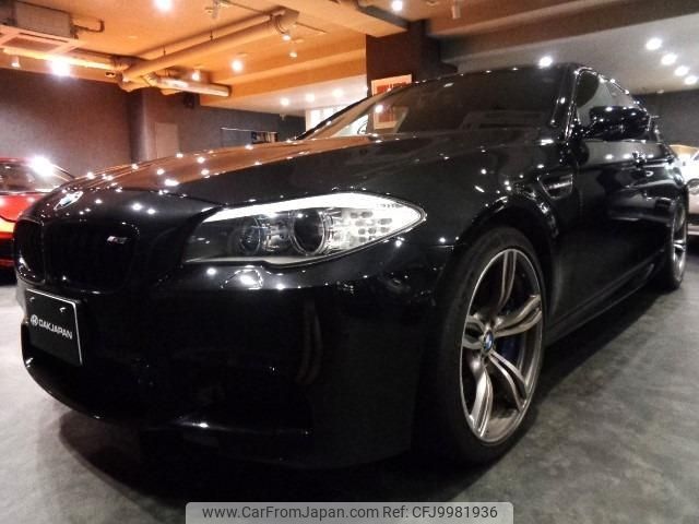 bmw m5 2013 -BMW--BMW M5 FV44M--WBSFV92050DX96176---BMW--BMW M5 FV44M--WBSFV92050DX96176- image 1