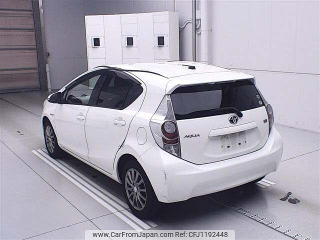 toyota aqua 2013 -TOYOTA--AQUA NHP10-6157681---TOYOTA--AQUA NHP10-6157681- image 2