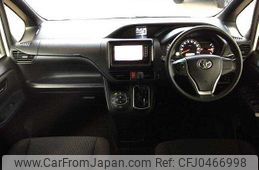 toyota noah 2017 504928-925952