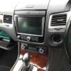 volkswagen touareg 2015 quick_quick_DBA-7PCGRS_WVGZZZ7PZFD011608 image 9