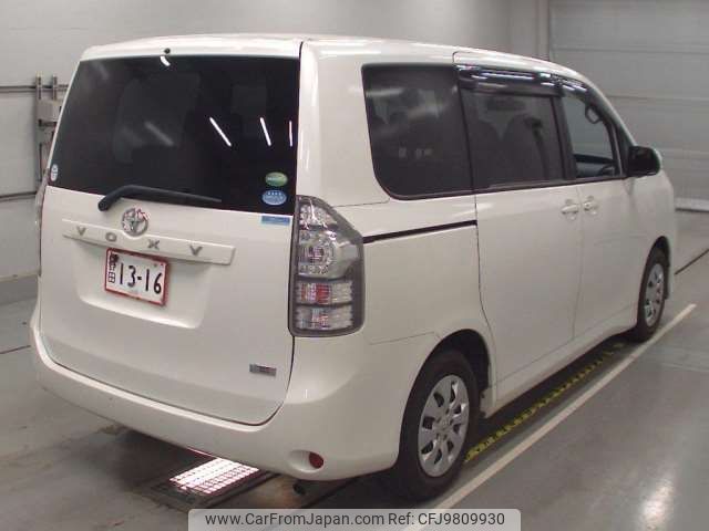 toyota voxy 2013 -TOYOTA--Voxy DBA-ZRR70G--ZRR70-0556261---TOYOTA--Voxy DBA-ZRR70G--ZRR70-0556261- image 2