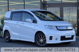 honda freed-spike 2014 -HONDA--Freed Spike DAA-GP3--GP3-3006103---HONDA--Freed Spike DAA-GP3--GP3-3006103-