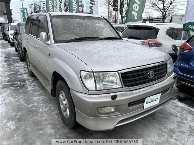 toyota land-cruiser-wagon 2002 -TOYOTA--Land Cruiser Wagon GF-UZJ100W--UZJ100-0137525---TOYOTA--Land Cruiser Wagon GF-UZJ100W--UZJ100-0137525- image 1