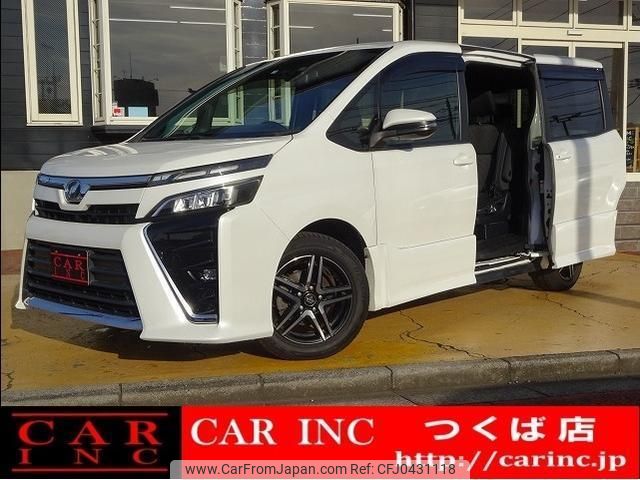 toyota voxy 2017 quick_quick_ZRR80W_ZRR80-0340805 image 1