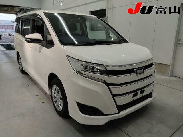 @car.110限定コレクション9 TOYOTA NOAH 1/30 Toyota NOAH Simulation MPV Alloy Collection Car Model