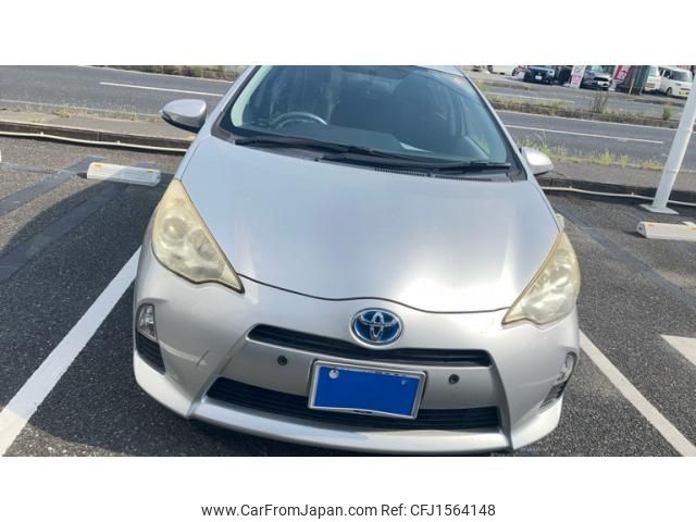 toyota aqua 2012 CFJ1564148 image 2