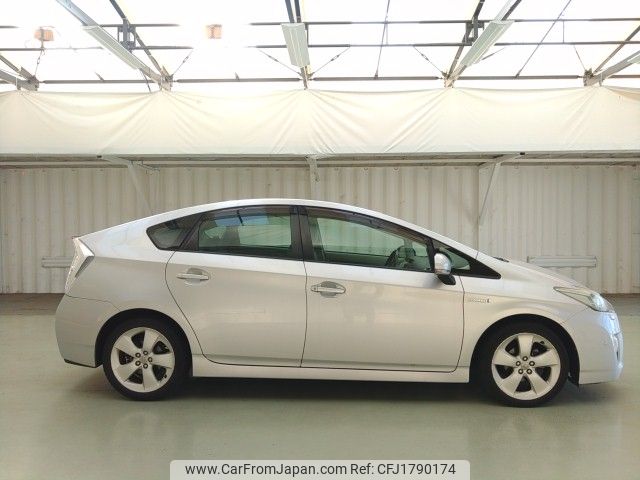 toyota prius 2011 CFJ1790174 image 2