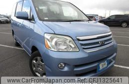 toyota noah 2006 3282185-Y2025030122A-21
