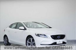 volvo v40 2014 -VOLVO--Volvo V40 MB4164T--E2149429---VOLVO--Volvo V40 MB4164T--E2149429-