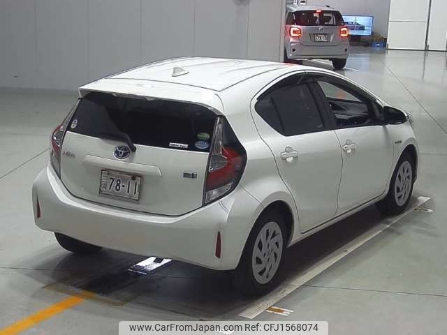 toyota aqua 2018 CFJ1568074 image 2