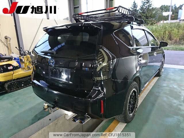 toyota prius-α 2018 CFJ1815351 image 2