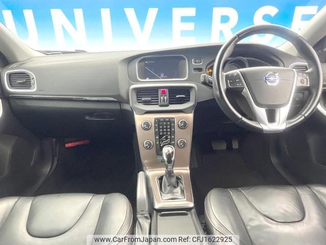 volvo v40 2013 CFJ1622925 image 2