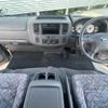 nissan caravan-coach 2004 CFJ1856074 image 4