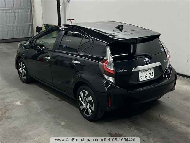 toyota aqua 2020 CFJ1654420 image 2