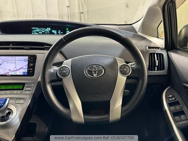 toyota prius 2015 quick_quick_ZVW30_ZVW30-5758254 image 2