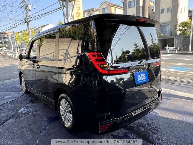 toyota noah 2022 CFJ1584667 image 2