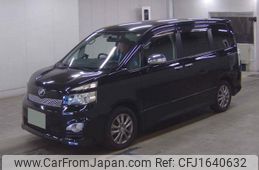 toyota voxy 2010 CFJ1640632