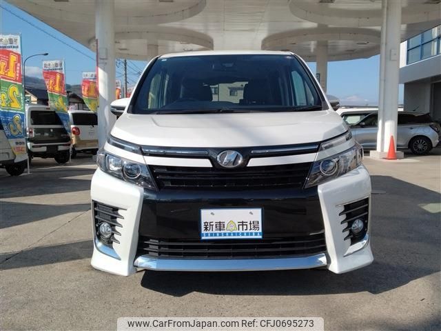 toyota voxy 2016 -TOYOTA--Voxy DBA-ZRR85W--ZRR85-0067777---TOYOTA--Voxy DBA-ZRR85W--ZRR85-0067777- image 2