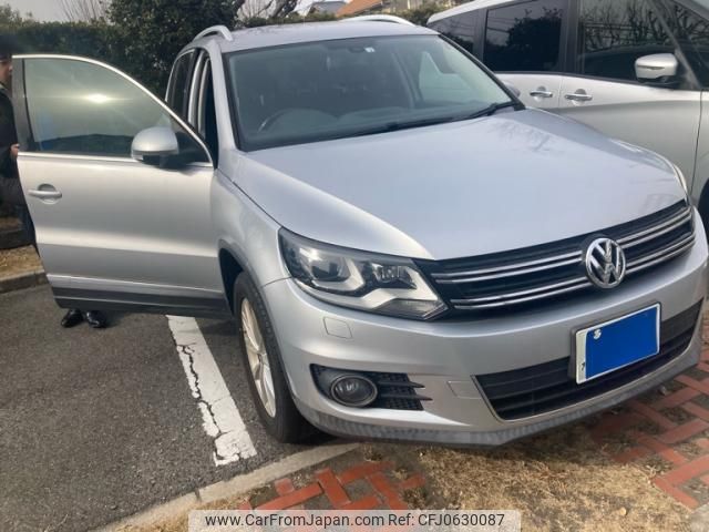 volkswagen tiguan 2014 -VOLKSWAGEN--VW Tiguan DBA-5NCTH--WVGZZZ5NZEW057147---VOLKSWAGEN--VW Tiguan DBA-5NCTH--WVGZZZ5NZEW057147- image 2