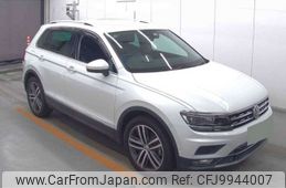 volkswagen tiguan 2019 -VOLKSWAGEN 【神戸 335ﾒ 339】--VW Tiguan ABA-5NCZD--WVGZZZ5NZKW884944---VOLKSWAGEN 【神戸 335ﾒ 339】--VW Tiguan ABA-5NCZD--WVGZZZ5NZKW884944-