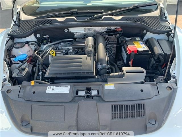 volkswagen the-beetle 2018 CFJ1810794 image 2
