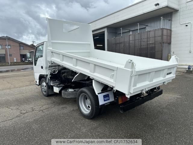 isuzu elf-truck 2013 CFJ1752634 image 2
