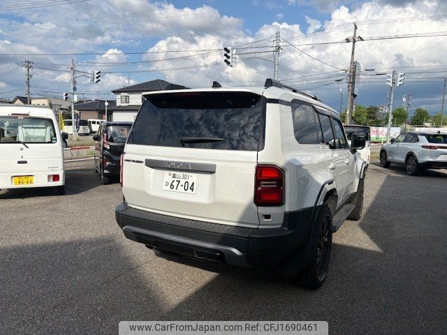 toyota land-cruiser-wagon 2024 CFJ1690461 image 2