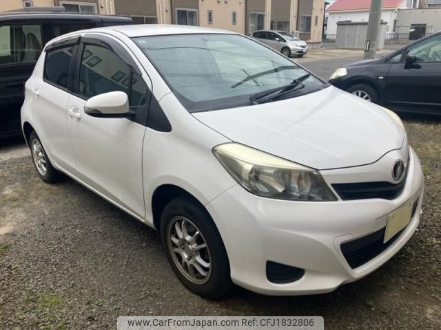 toyota vitz 2011 CFJ1832806 image 1