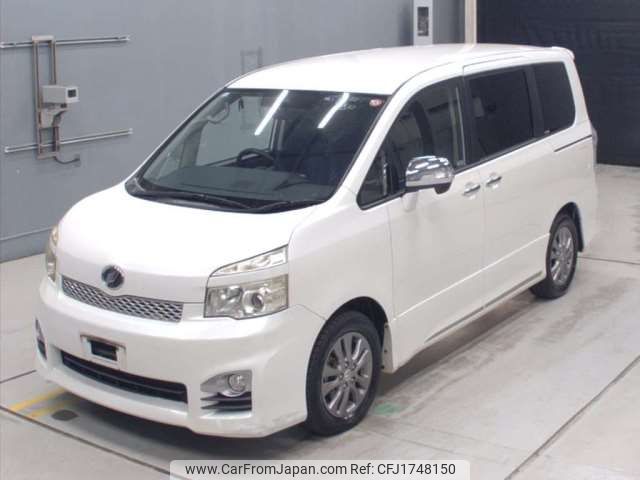toyota voxy 2012 CFJ1748150 image 1