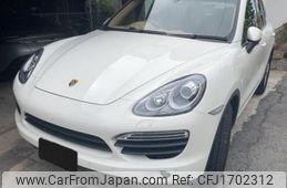 porsche cayenne 2011 CFJ1702312